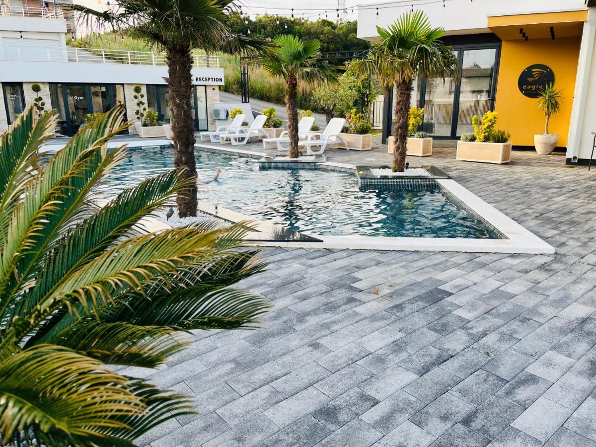 Art'S Apartment Mit Pool Ulcinj Pinjes Екстериор снимка